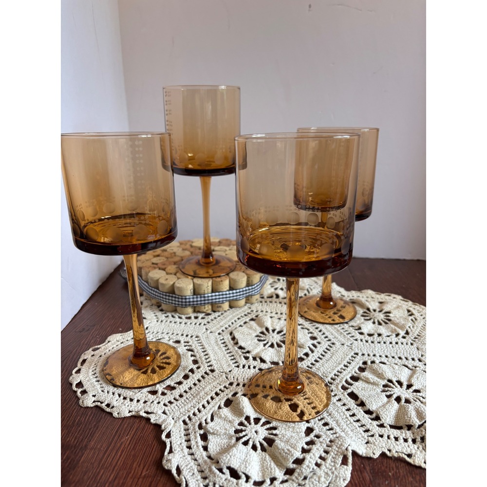 Studio Nova Columbus Circle Amber Honey Wine Glasses Etched Circles Dots Set‎ 4